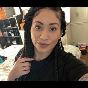 Meet your Posher, Denise